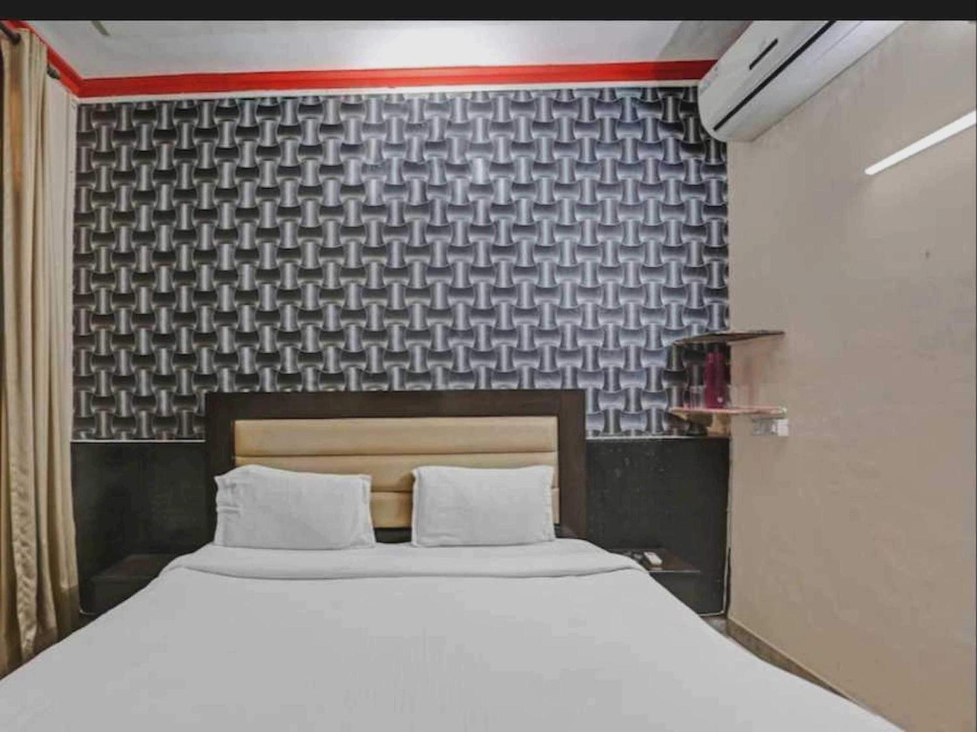 Hotel Sky Bird Bhauli المظهر الخارجي الصورة